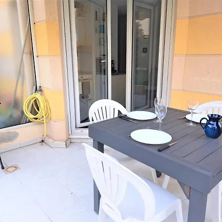 Apartamento Frejus, 100 M De La Plage Et Base Nature